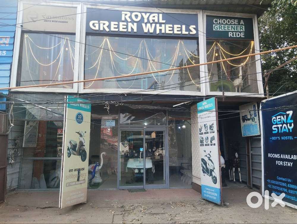Showroom on rent