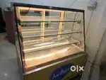 Cake Refrigerator