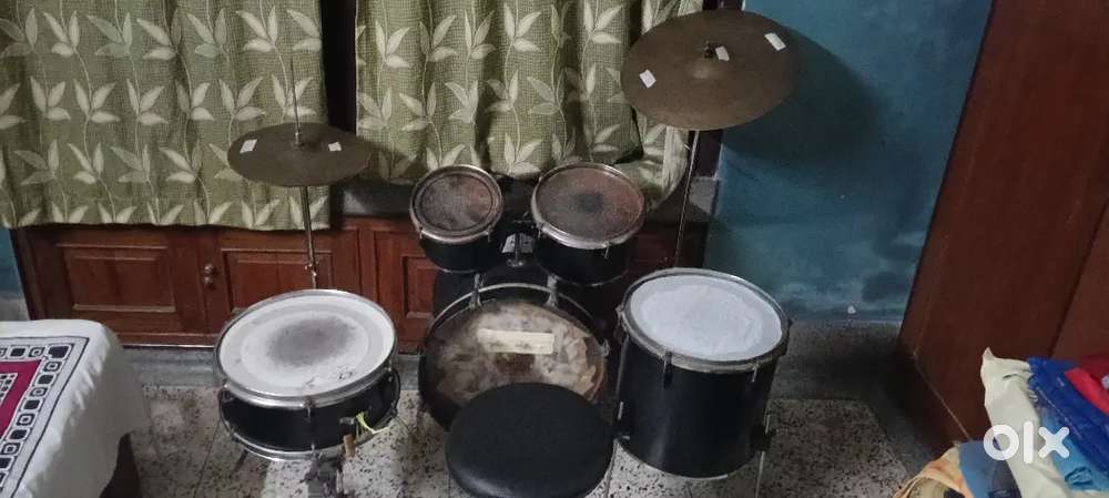 Locl drum set
