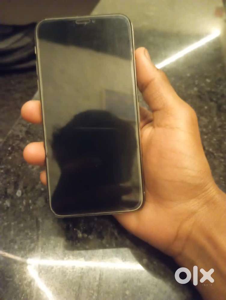 I phone x 256 Gb back panal tut rha carma bulr h