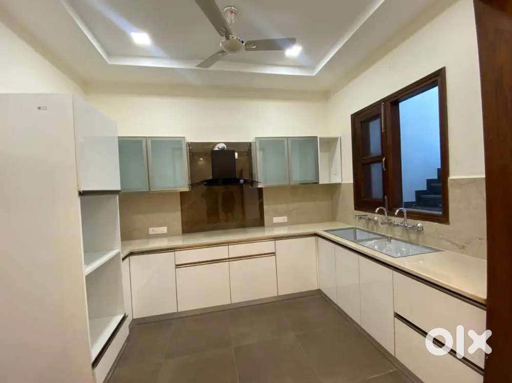 3bhk luxury floor in omaxe