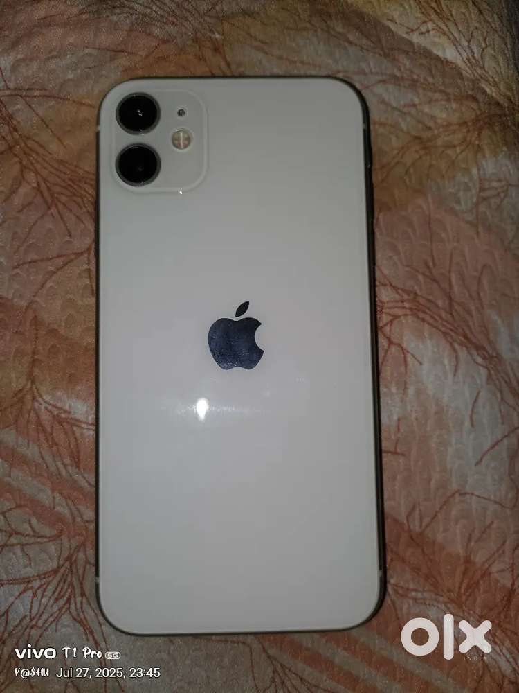 Iphone 11 64gb purchase on 29/03/2023