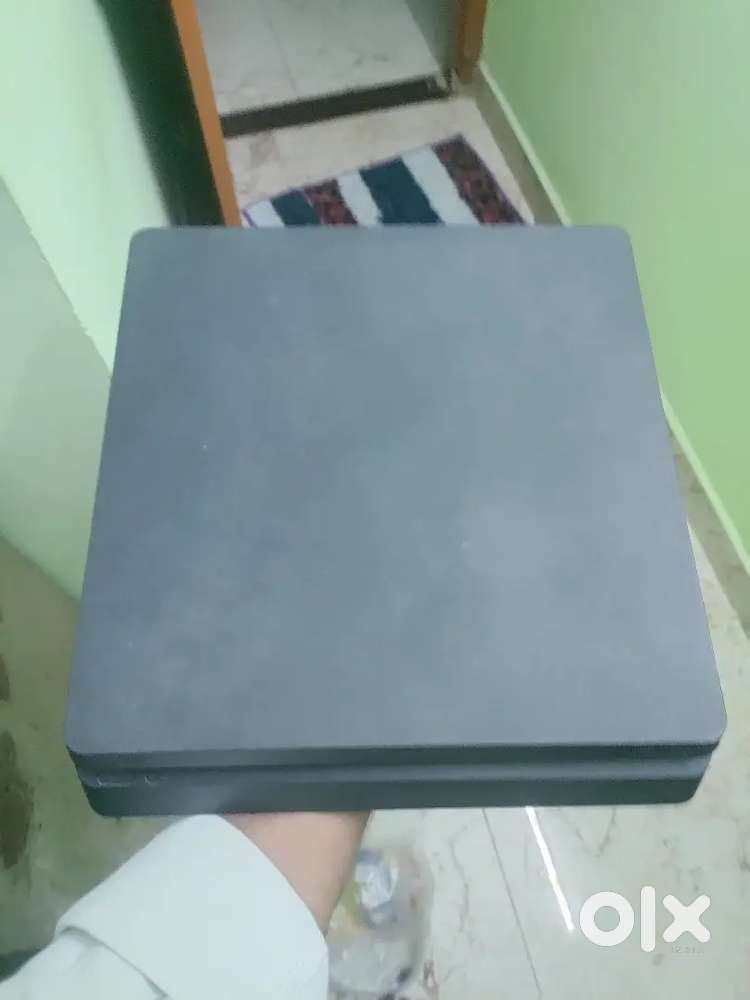 PS4 slim 500 GB