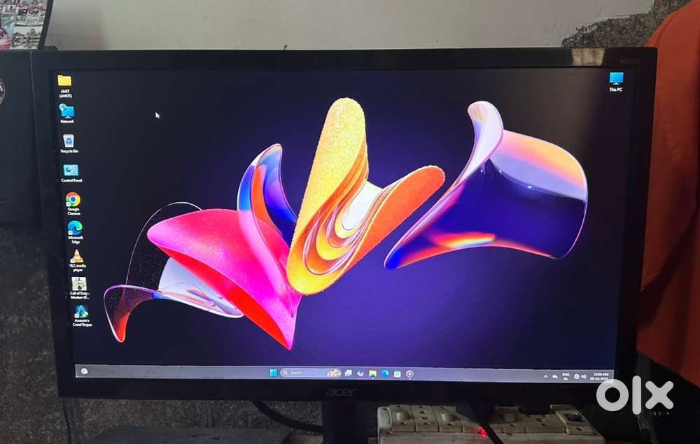 Acer 22 inch monitor. Box available
