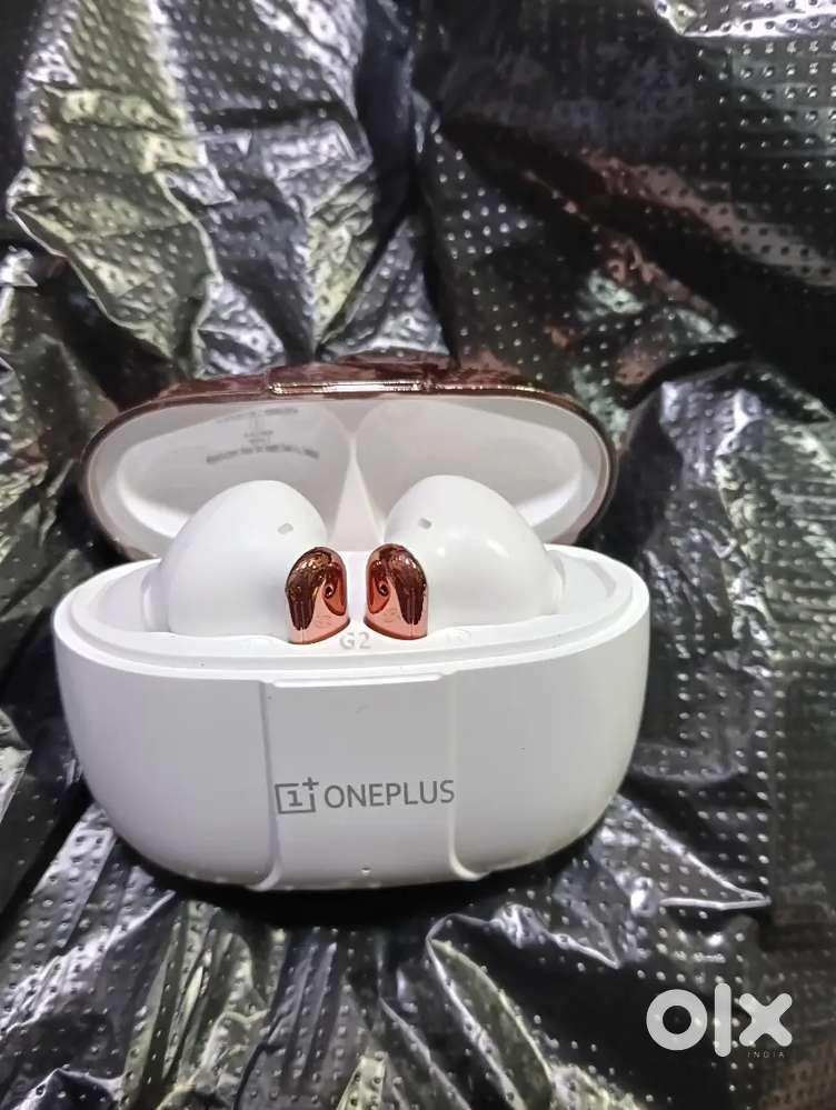 One Plus Space Buds 5R Copy With Backcase Free Earphone Jack
