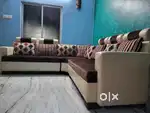 L shaped 5/6 seater sofa