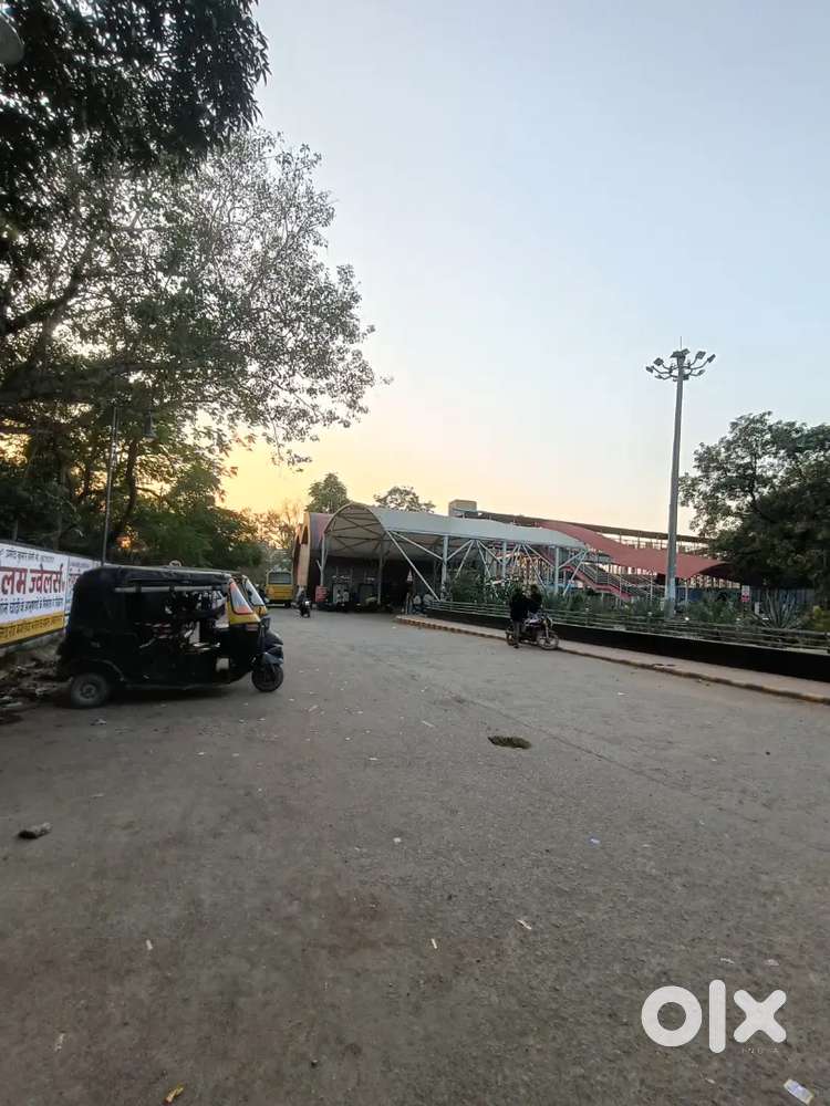 अकलतरा रेलवे टिकट काउंटर के बगल में 10 डिसमिल जमीन बेचना है