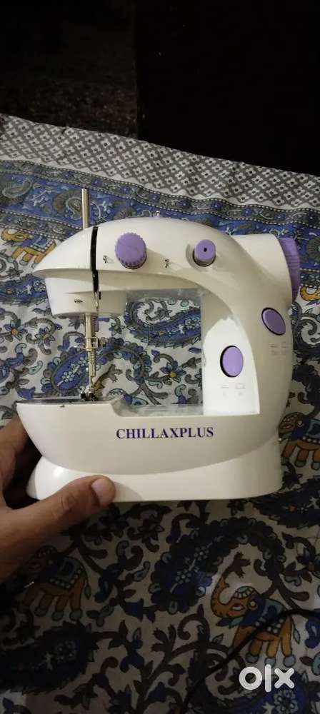 Mini Sewing Machine