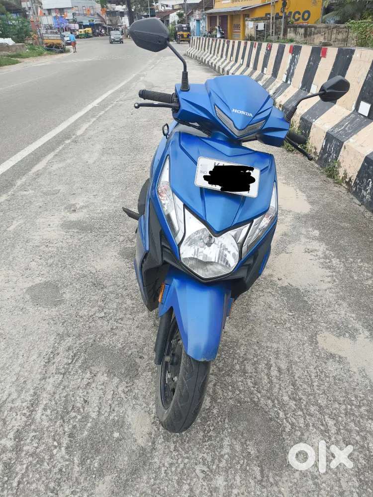 Lady used vehicle,Single owner,No accident history,Showroom condition