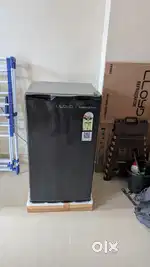 Lloyd fridge, 1month old,92Litre