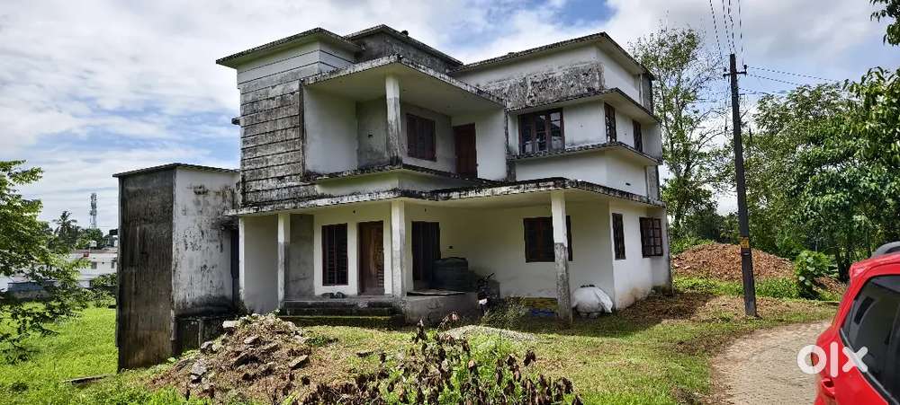 House in Kuzhivelipady panchayat road,on the way to infopark Kochi