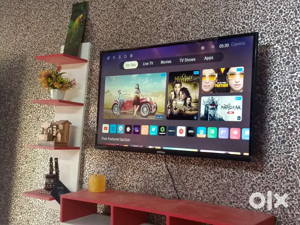 32 inches smart led new condition only 7 month old