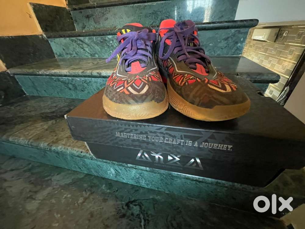 Anta kai ( light used ) size -8.5-9