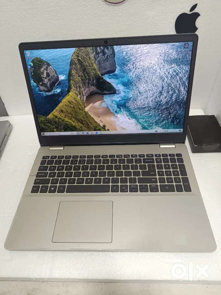 Dell inspiron 3000 	
i5 11TH Gen