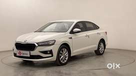 Skoda Slavia Ambition 1.0L TSI AT, 2022, Petrol