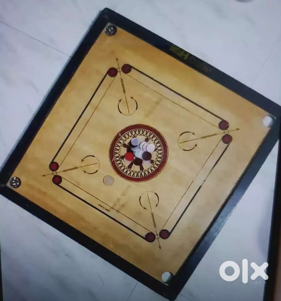Carrom board,