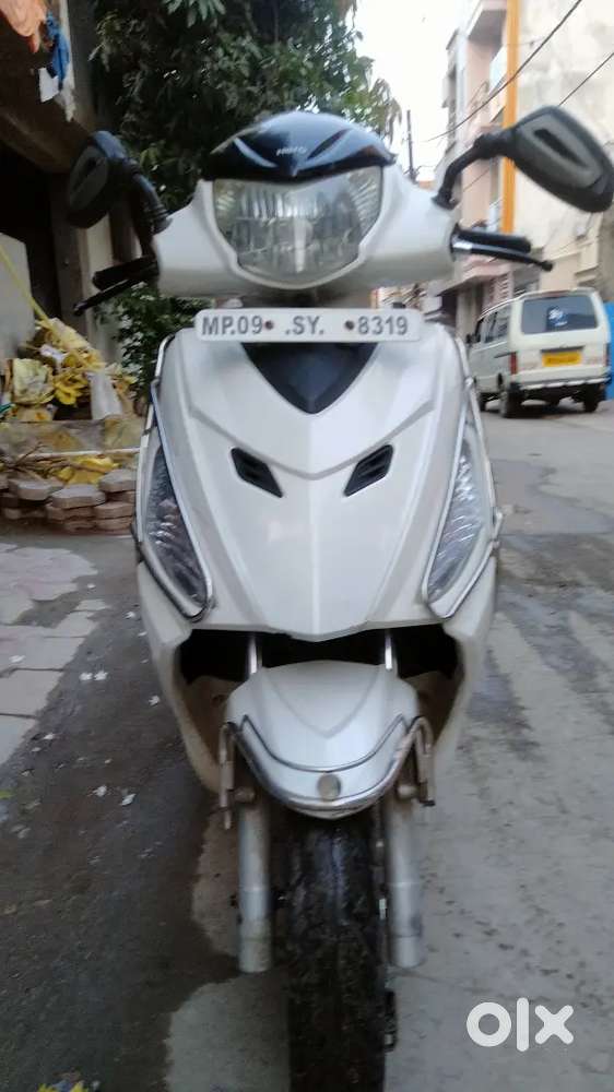 Hero Maestro 2015 model