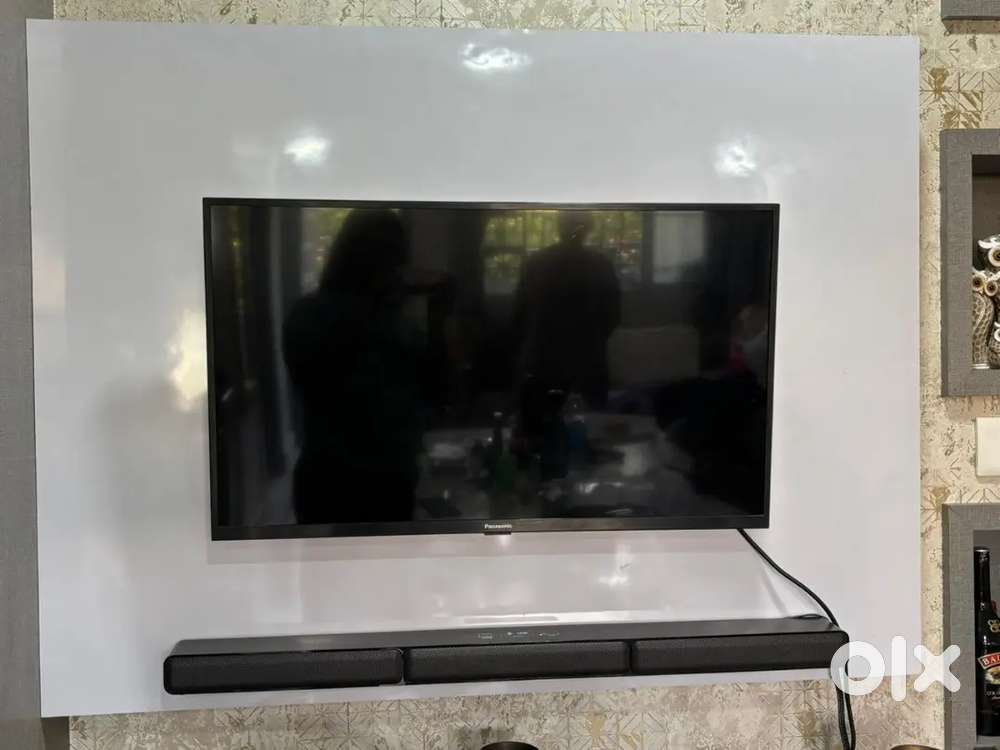 Panasonic smart TV 32inch-100%working condition Model:TH-32LS680DX2022