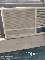 Hitachi 1.5 tan window ac 3year old good candishan