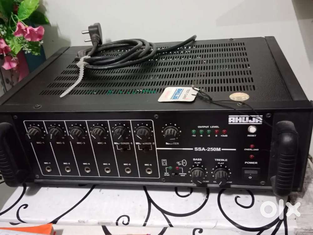 2 double speaker boxes and Amplifier