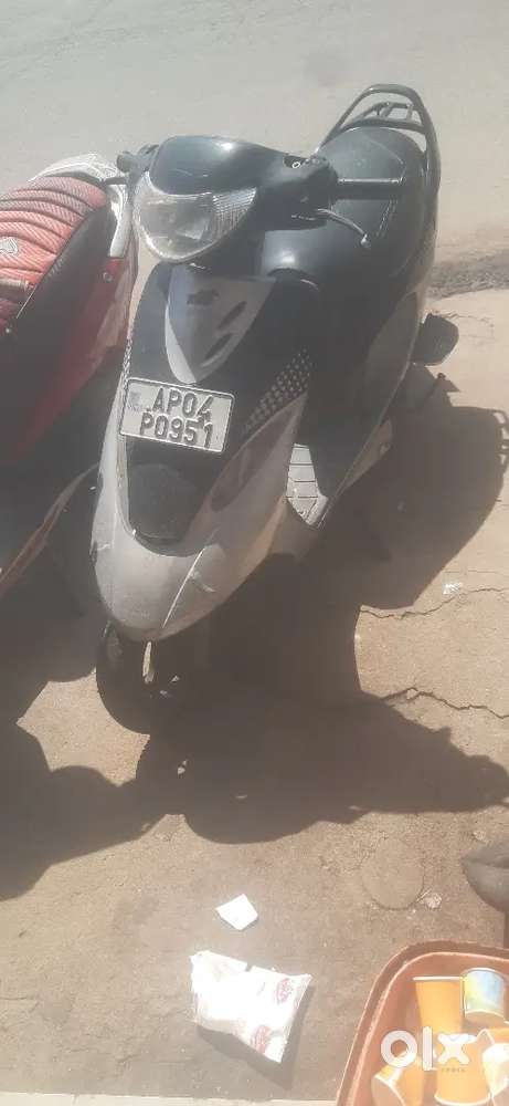 Tvs scooty
