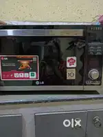 LG Convection Microwave Oven (32L) - Excellent Condition
