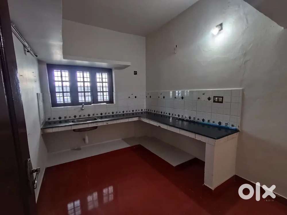 3BHK HOUSE FIRST FLOOR FOR RENT@KAKKANAD ATHANI