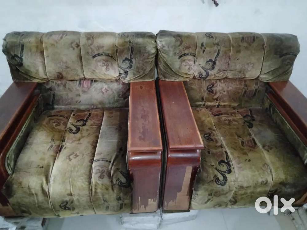 Sofa selling