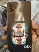Samsung a32 4g.   8.gb ram 128 internal