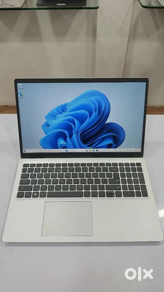 DELL INSPIRON 3530 i5 13th (11 MONTH OLD ONLY)