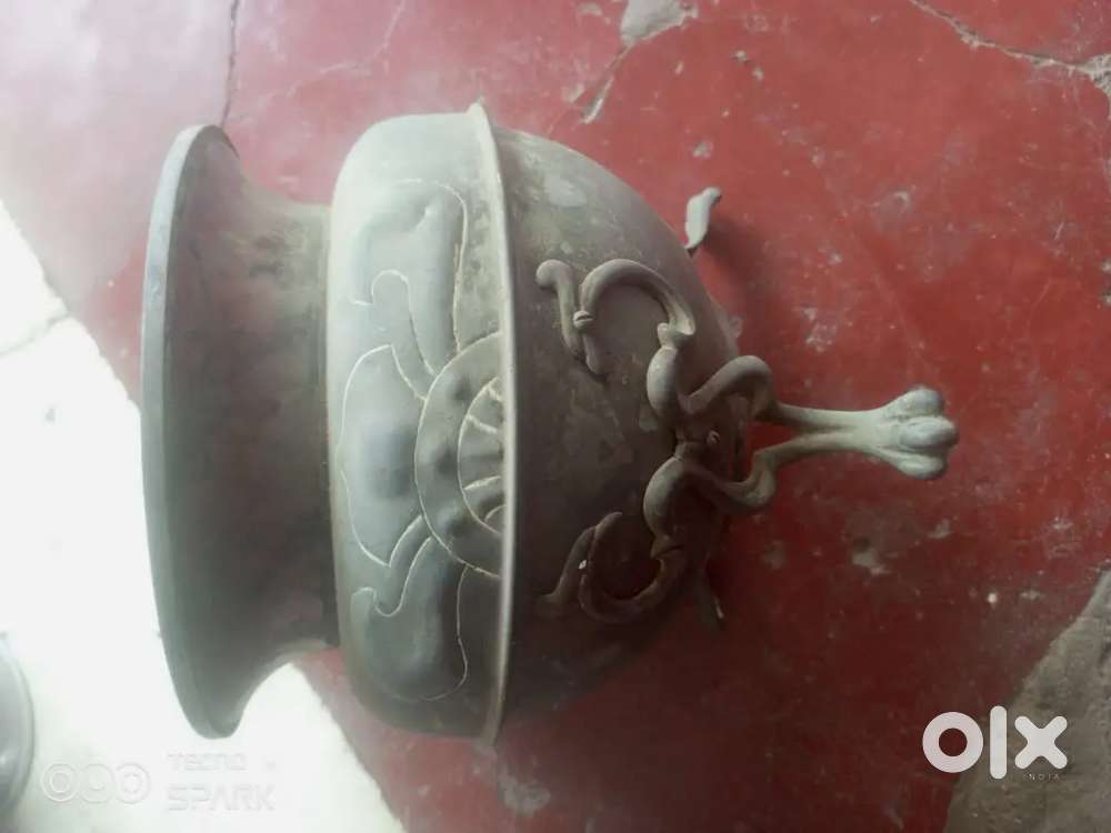 Antique bronze collections