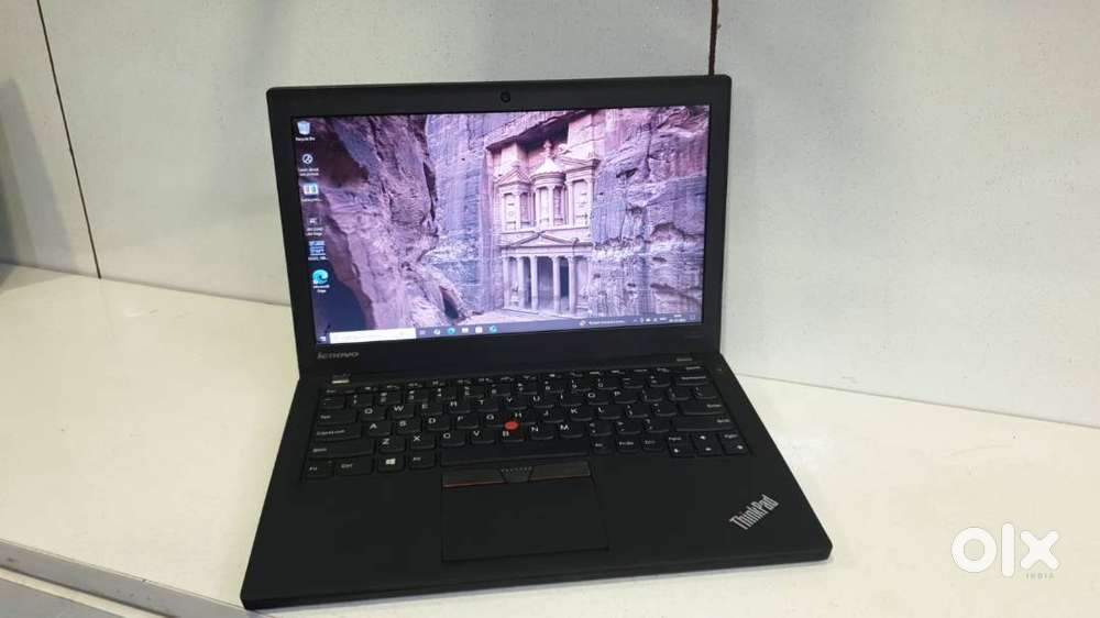 Lenovo ThinkPad X250 Core i5 Gen : 5th Ram 8GB SSD 256GB