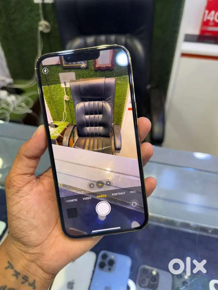 Am selling my 13 pro in second hand condition