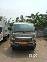 INTRA V50 HALF DALA AS GOOD AS NEW(DEMO VEHICLE LEXUS MOTORS)