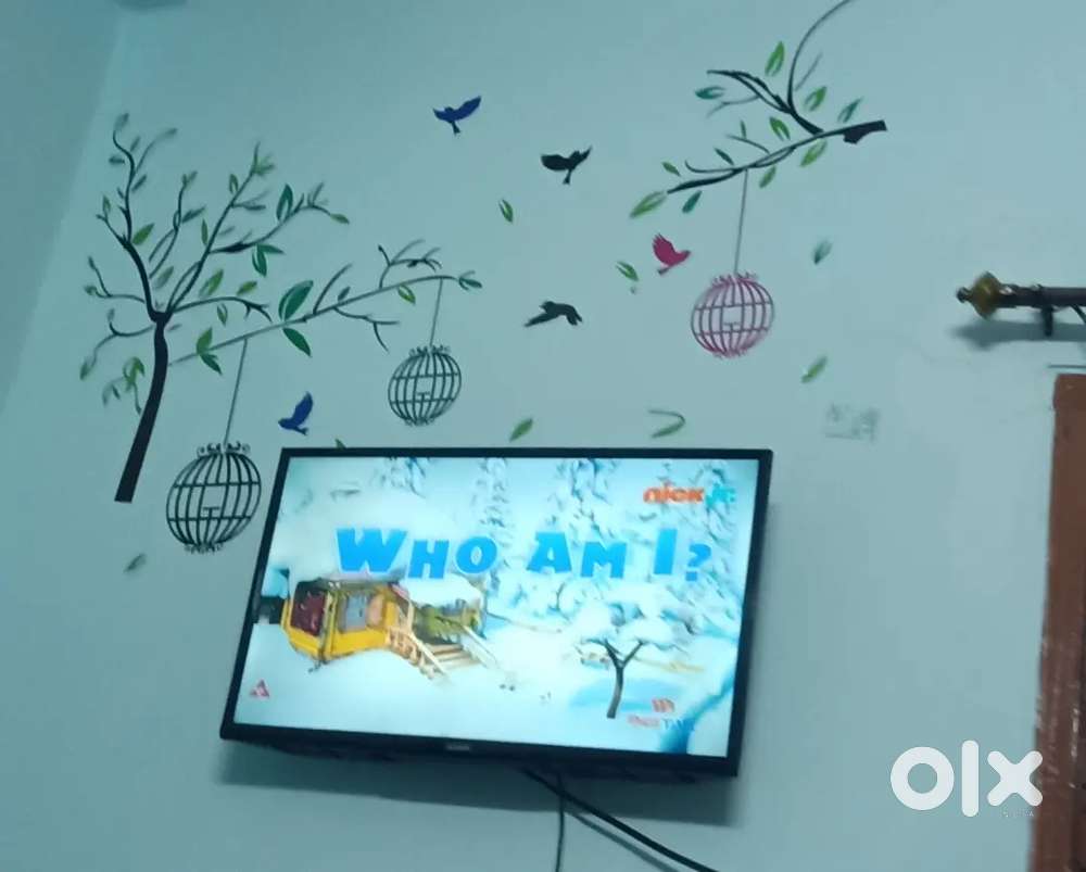 Aiwa Led Tv (32') in black colour