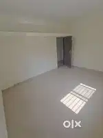 Independent building for commercial use