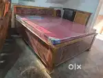 Wooden box bed having size 5/6.5