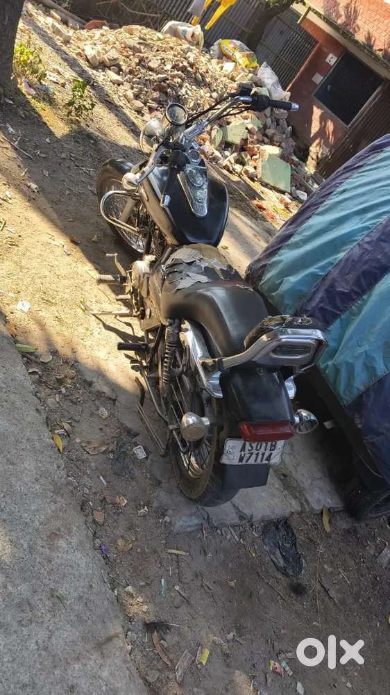 Bajaj avenger 220