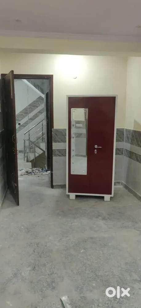 one room set for rent New Ashok Nagar metro station