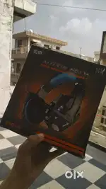 BRAND NEW KATION EACH G9000 GAMING HEADPHONES WITH LIGHT