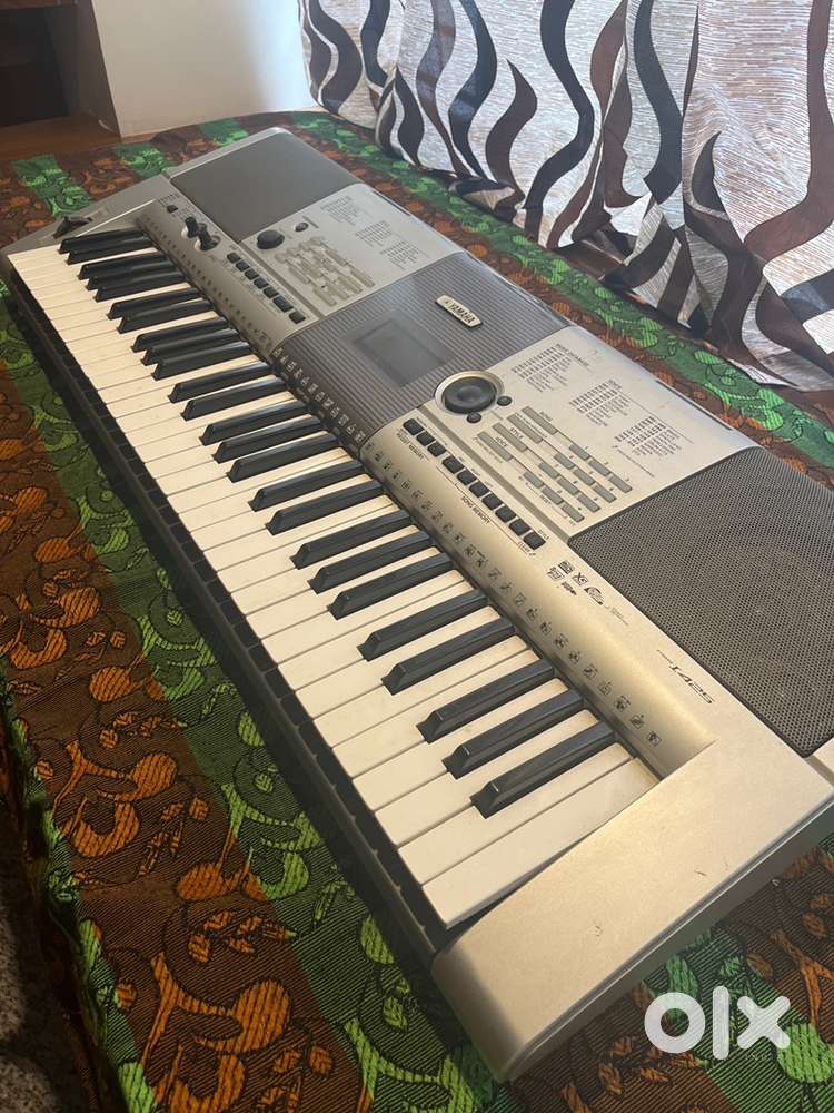 Yamaha PSR I425