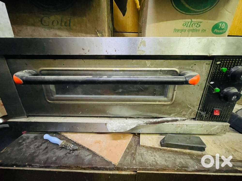 Pizza oven , griller