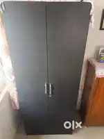 1year old good condition Wardrobe