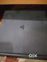 PS4 CONSOLE