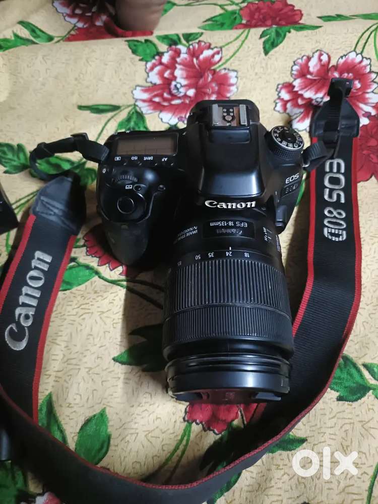 CANON 80D DSLR