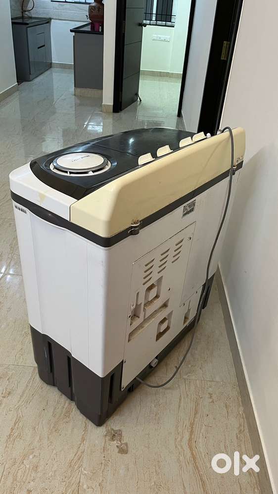 LG Washing machine 8kg semiautomatic