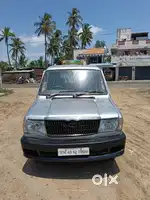 Toyota Qualis 2001