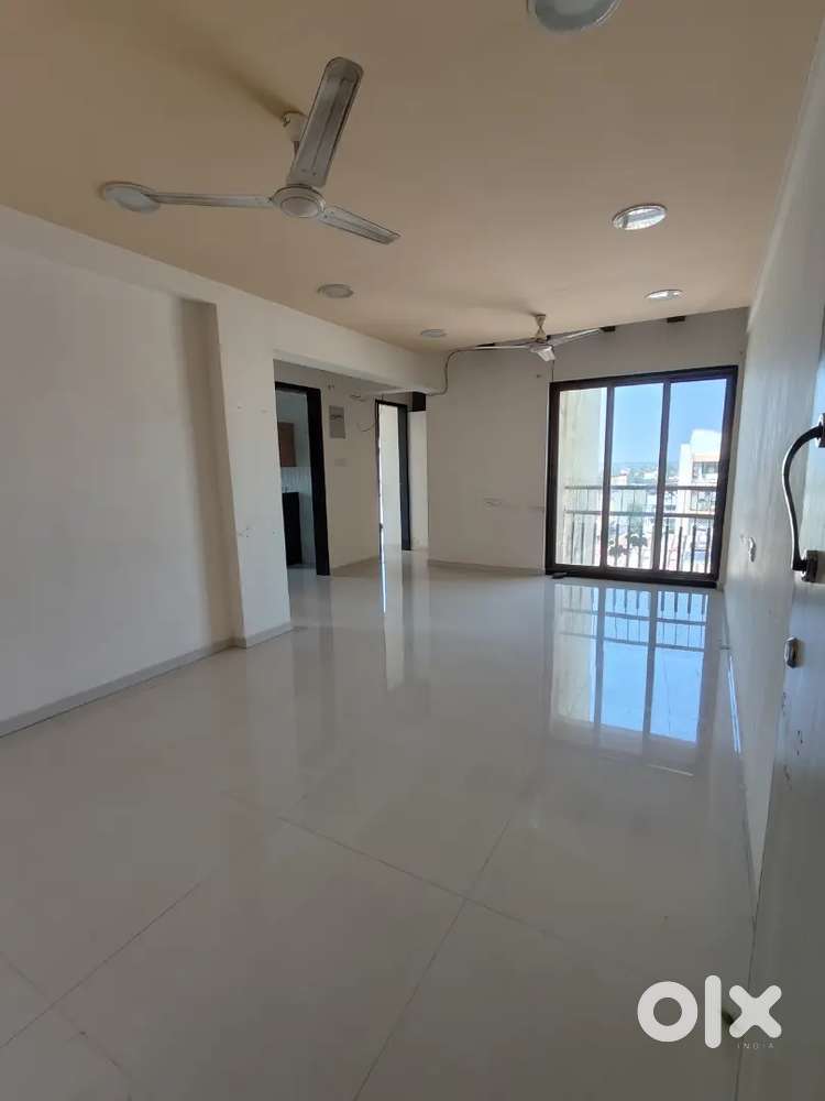 2 BHK Flat for Rent  7th Floor  Spacious with Great View & Breeze