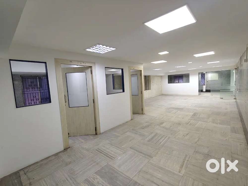 HALL TYPE OFFICE FOR RENT Vadapalani/Kodambakkam Lift 3 Carparking