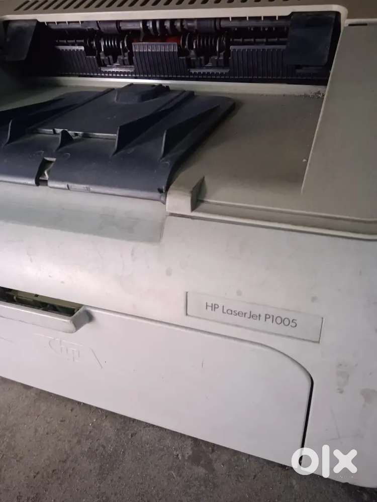 Hp laserjet P1005 Running Printer @4000/-